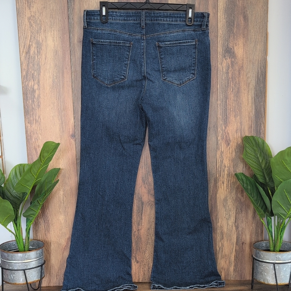 Kut from the Kloth Ana High Rise Fab Ab Flare Jeans 16            W126